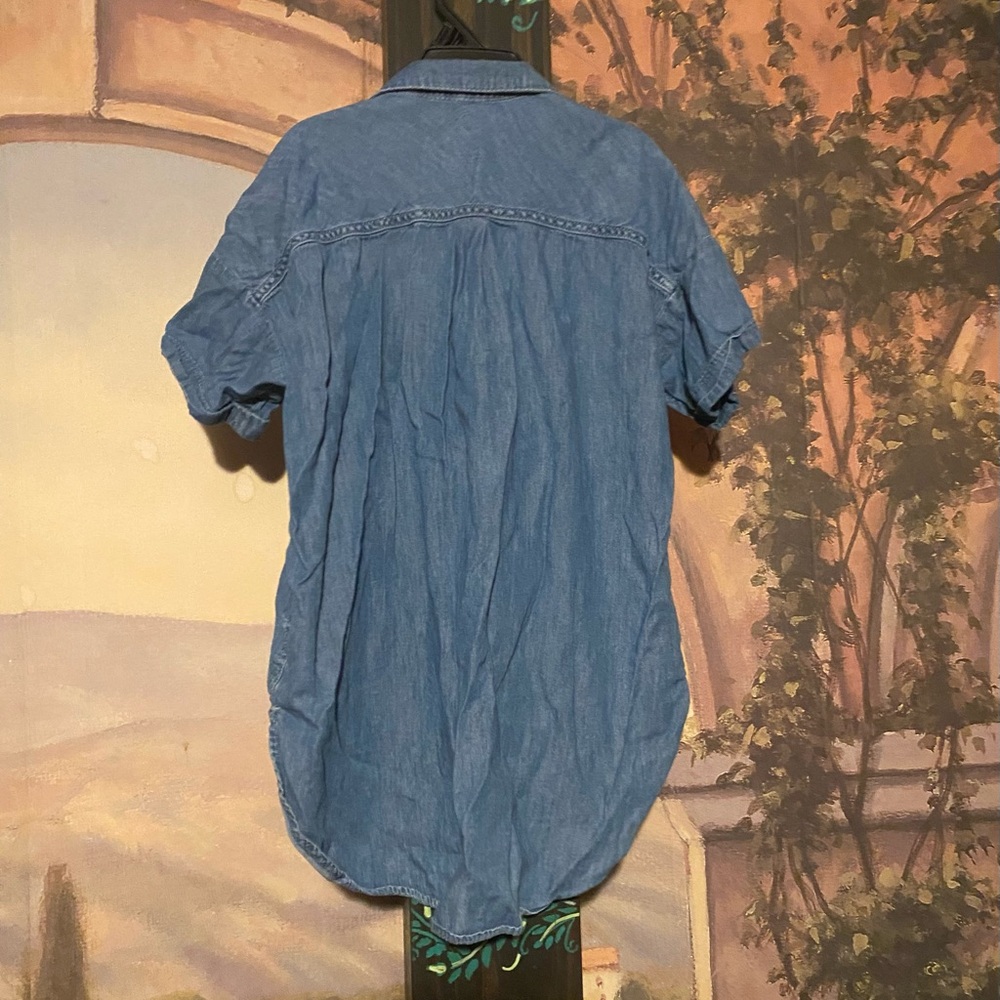 Chambray high-low hemline button down shirt - Picture 3 of 4